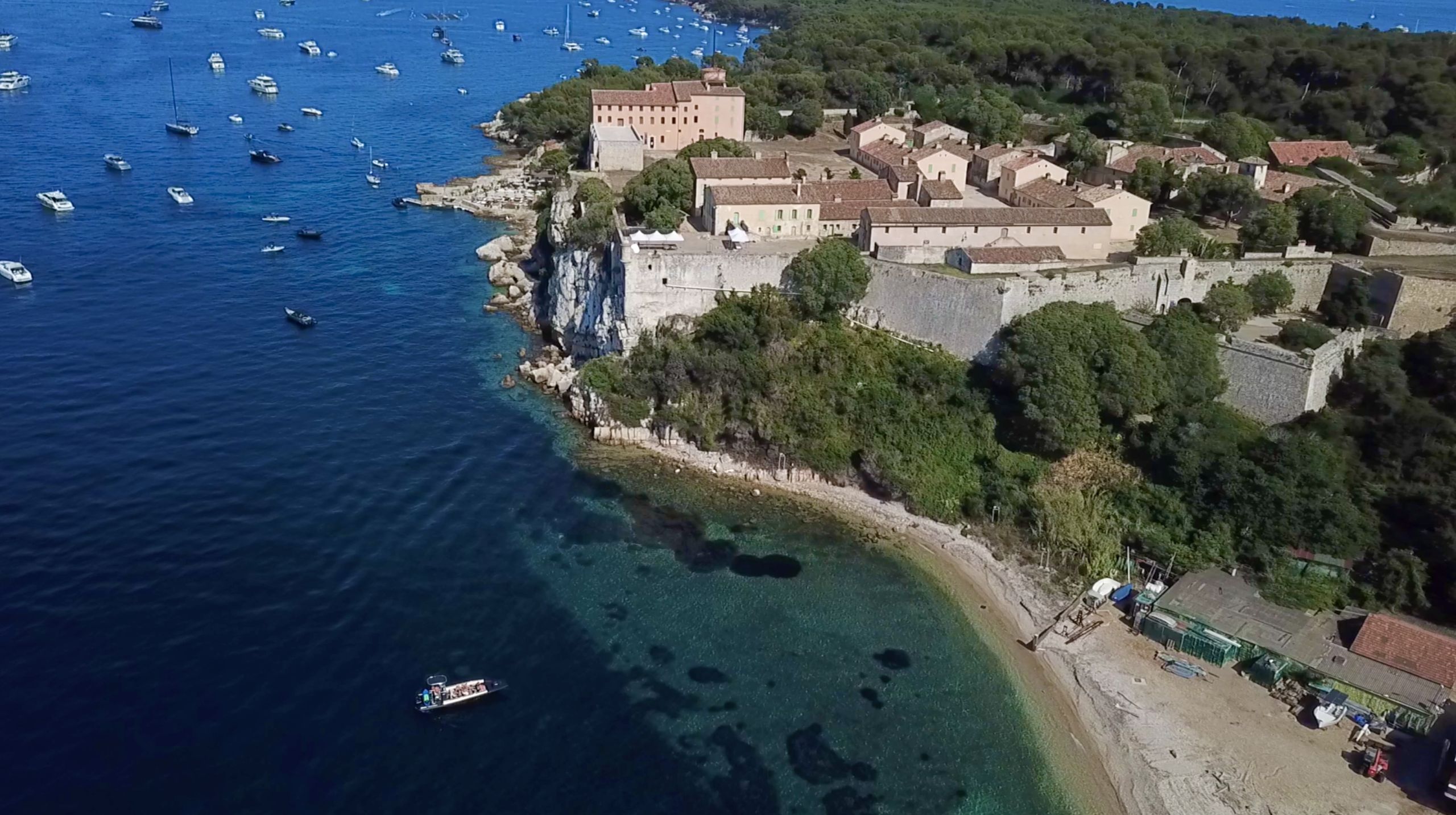 Excursion en bateau vers l'île SainteMarguerite de StRaphaël